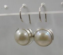 Earring White Pearl