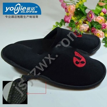 black embroidery men's velvet slippers