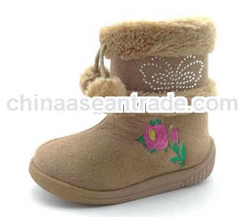 brown used winter boots walking boots