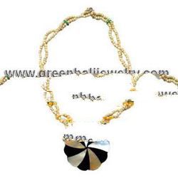 Shell Necklace 1