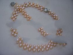 Fresh Water Pearl Necklace