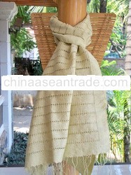 Scarves in natural refined silk, hammock structure