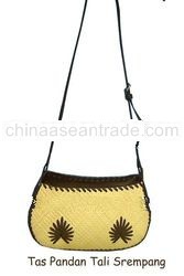 Tas Pandan Tali Serempang