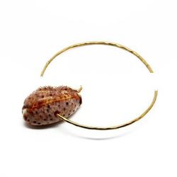 brass sea shell bangle