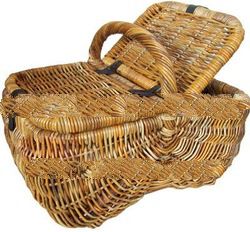 Picnic Basket with rattan Lacak
