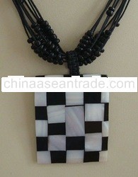 necklace shell with bead and string