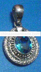 HANDICRAFT SILVER PENDANT NECKLACE