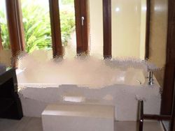 Ubud Buidin Bathtub