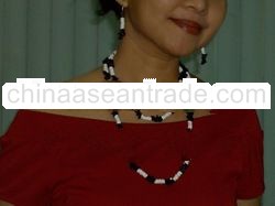 Black&White Long-strand Beaded Necklace