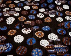 Enter Motif Batik Tasik Two Vases