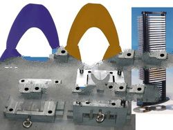 Crescent Shape Insert for CD Rack Used Mould