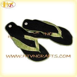 Embroidery slippers