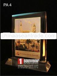 PLAKAT PERUSAHAAN - PLAKAT PENGHARGAAN - PLAKAT ACRYLIC