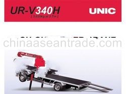 UNIC High-Outrigger Crane