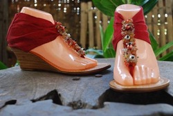 Frangipani Wedges Red