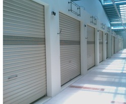 Manual operated roller shutter