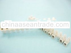 Flat-base terminal block