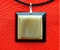 Necklace Horn