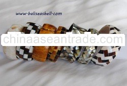 bangles from shell and receine