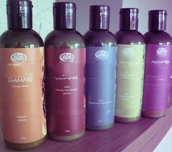 HERBAL SHAMPOO