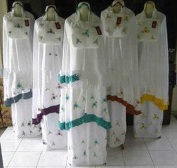 mukena/telekung/clothing for prayers