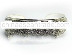 sprinkling sand bangles