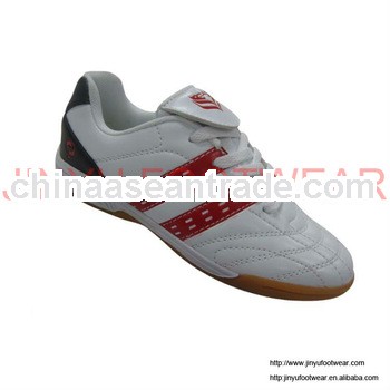 kids futsal shoes