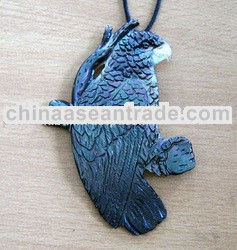 mother of pearl black shell carving necklace