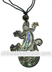 Carving sea shell Necklace