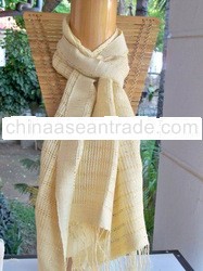 Scarves in natural refined silk, hammock structure