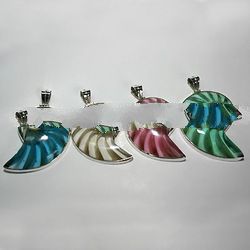 Cokle Resin Pendant Sl08