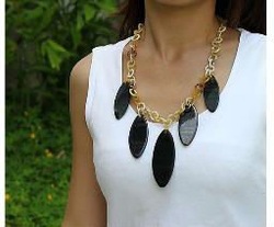 Necklace Horn