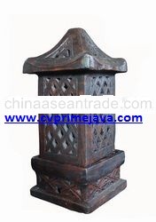 TERRACOTTA GARDEN LAMP GD17