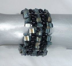 Beads spiral bracelet