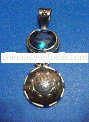 HANDICRAFT SILVER PENDANT NECKLACE