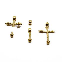 cross charm cc10