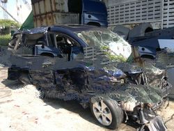 Used Toyota (Accident) For Half Cut Set Parts
