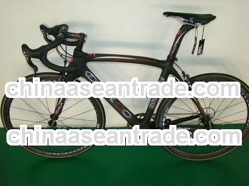 new product 2013 HOT SALE 700C 7.8kg carbon road bicycle/racing bike/City bike