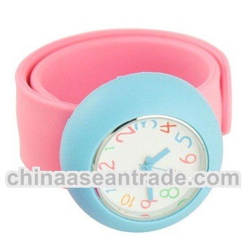 newest design quartz analog watch