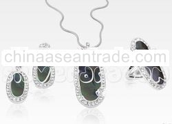 Black rainbow Shell Set with SWAROVSKI ELEMENTS