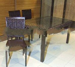 Daisha dining room set