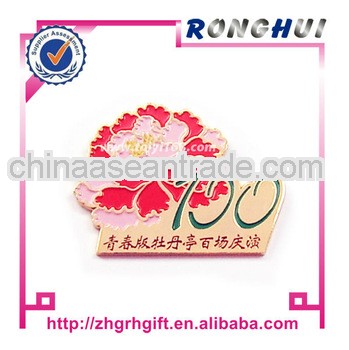 personalized/soft enamel/metal pin badge making