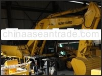 HYDRAULIC EXCAVATOR
