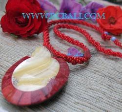 seashell necklace jewelry