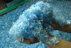 PET FLAKES LIGHT BLUE