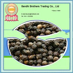 2013 black and white pepper