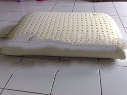 Latex pillow