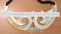 shell necklace carving