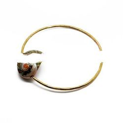 brass sea shell bangle