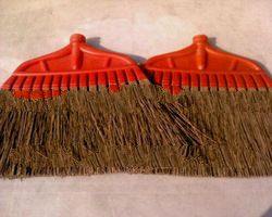 NATURAL FIBER BROOM
